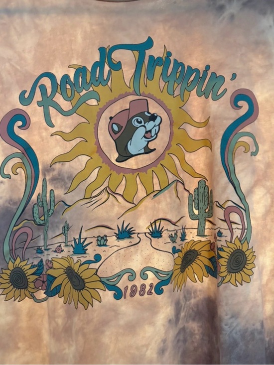 BUC-EE'S Tops - Buc-ee's Road Trippin' 1982 crop top